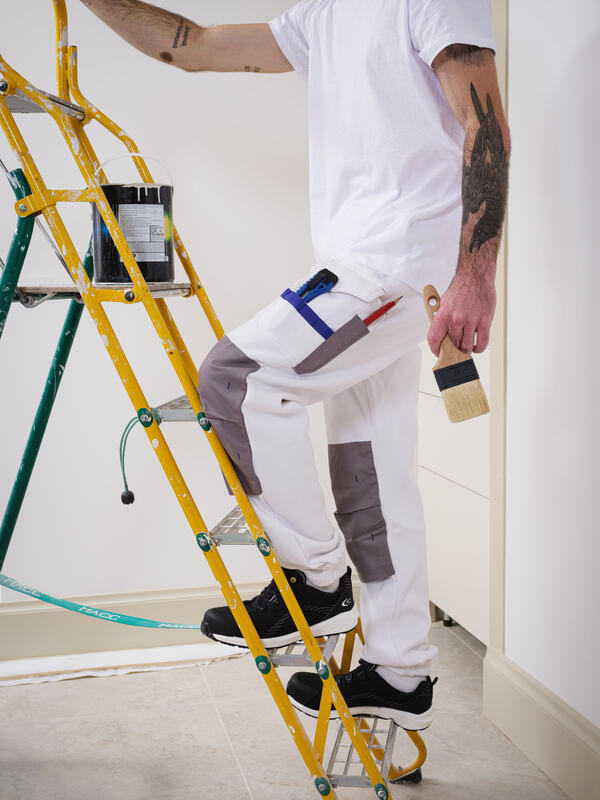 4732-jogging-mouv-pro-blanc-ambiance-2